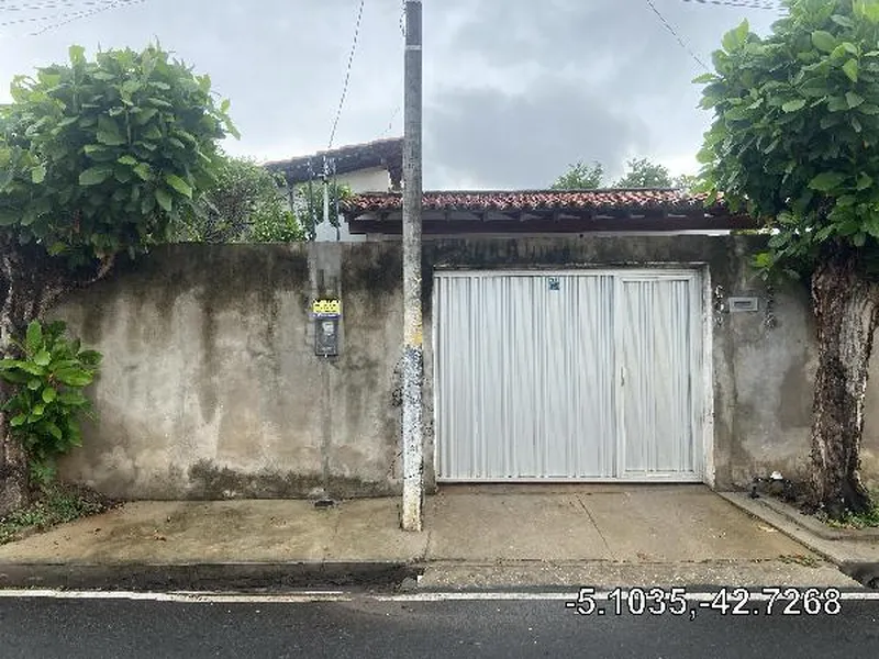 Casa em Leilão Extrajudicial