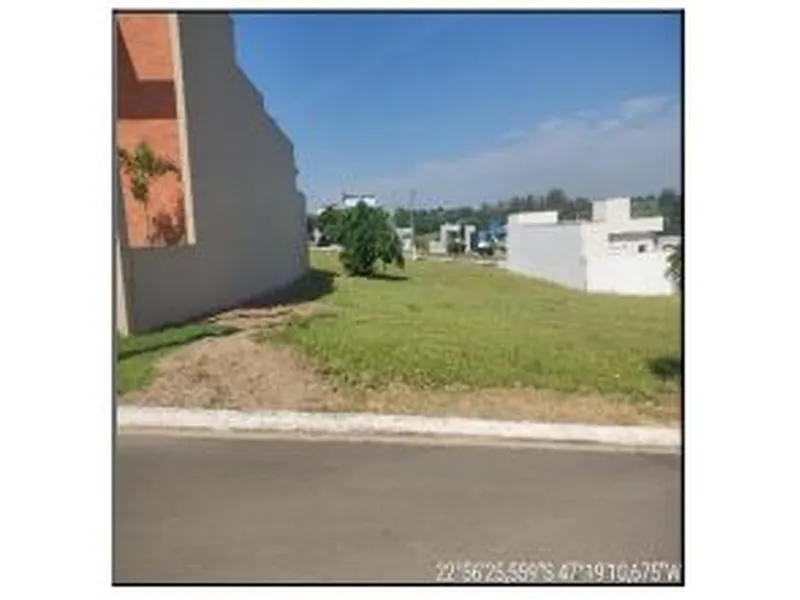 Terreno em Licitação