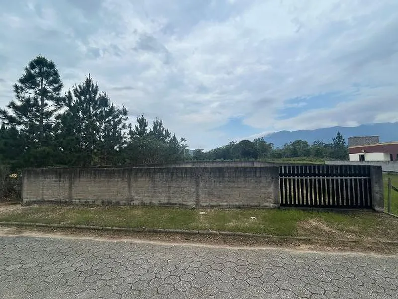 Terreno em Licitação