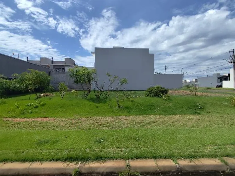 Terreno em Licitação