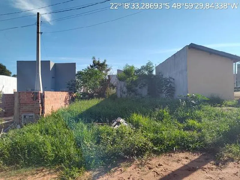 Terreno em Licitação