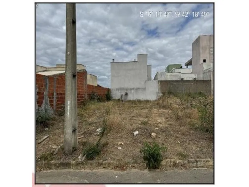 Terreno em Licitação