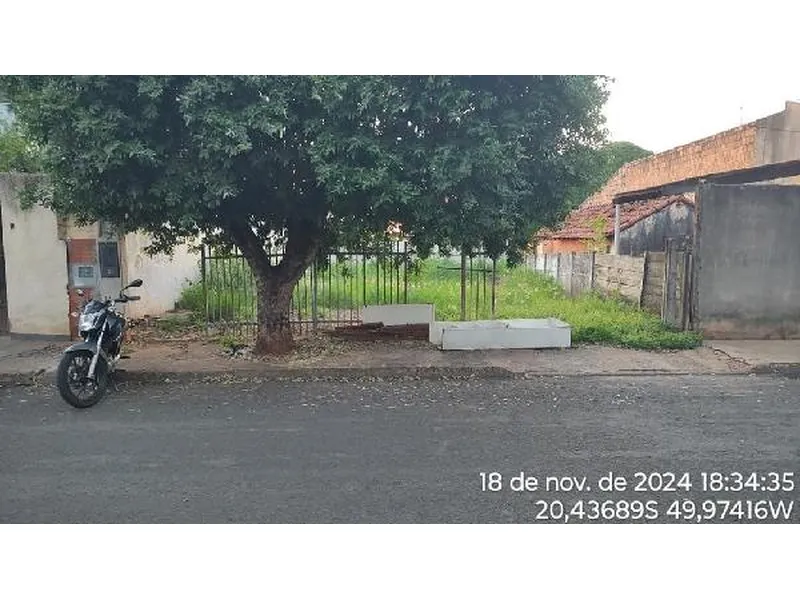 Terreno em Licitação