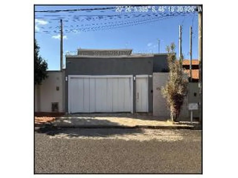 Casa em Leilão Extrajudicial