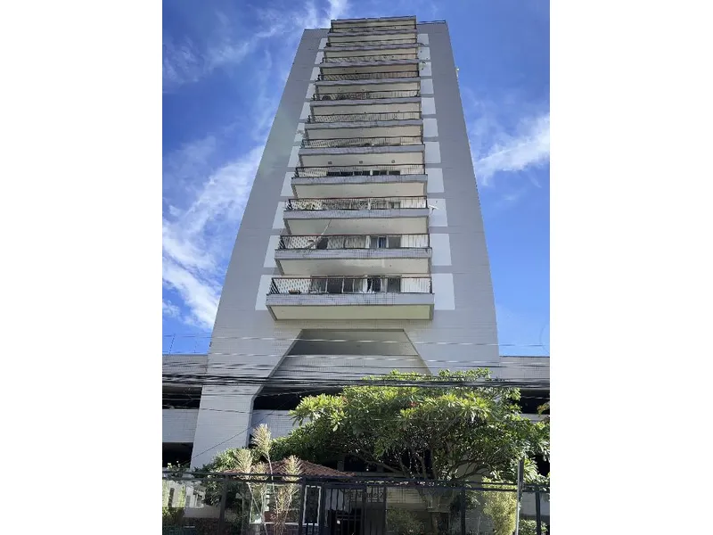 Apartamento em Licitação