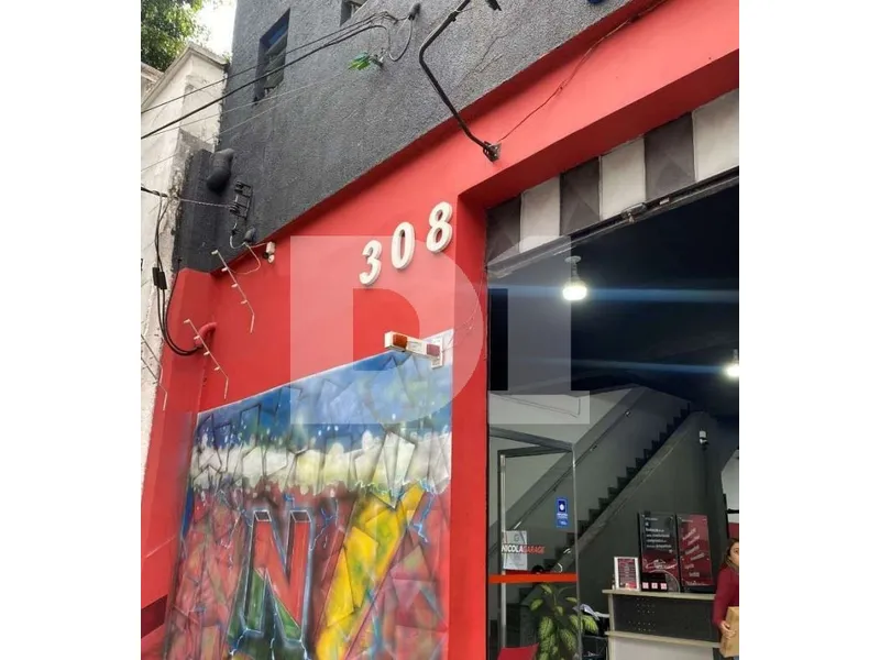 Prédio em leilão