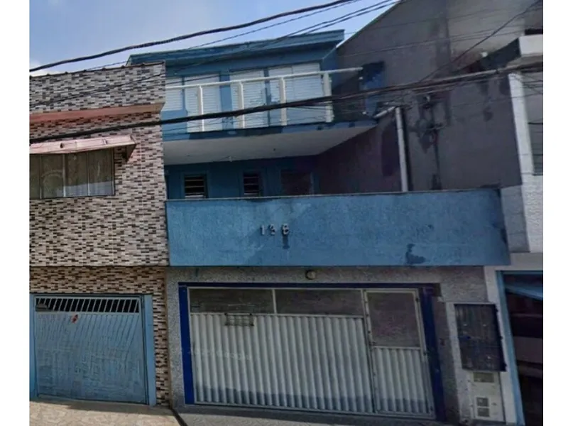 Comercial em leilão