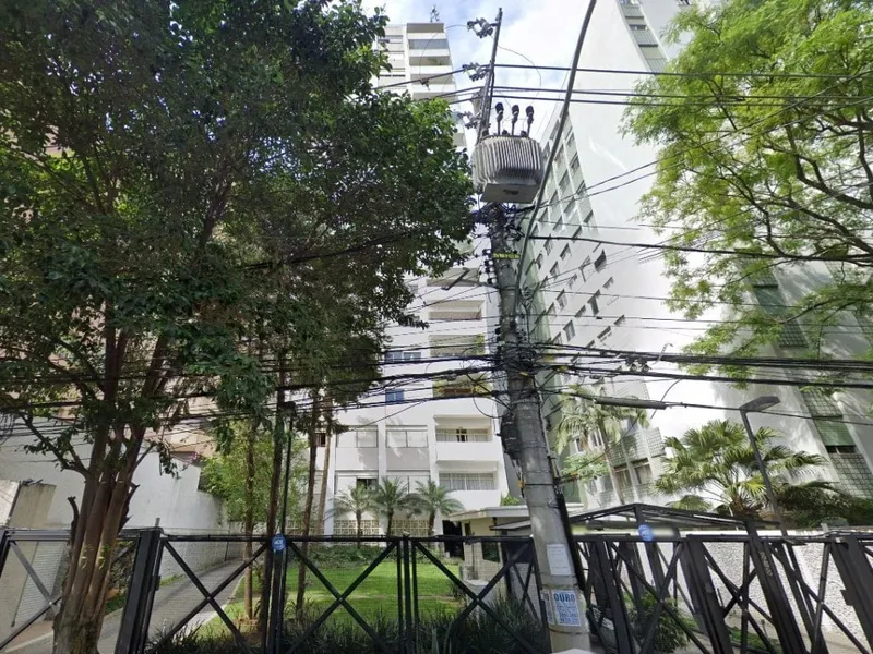 Outros em leilão