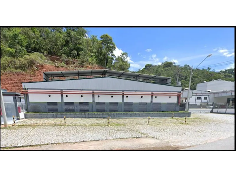 Galpao em leilão