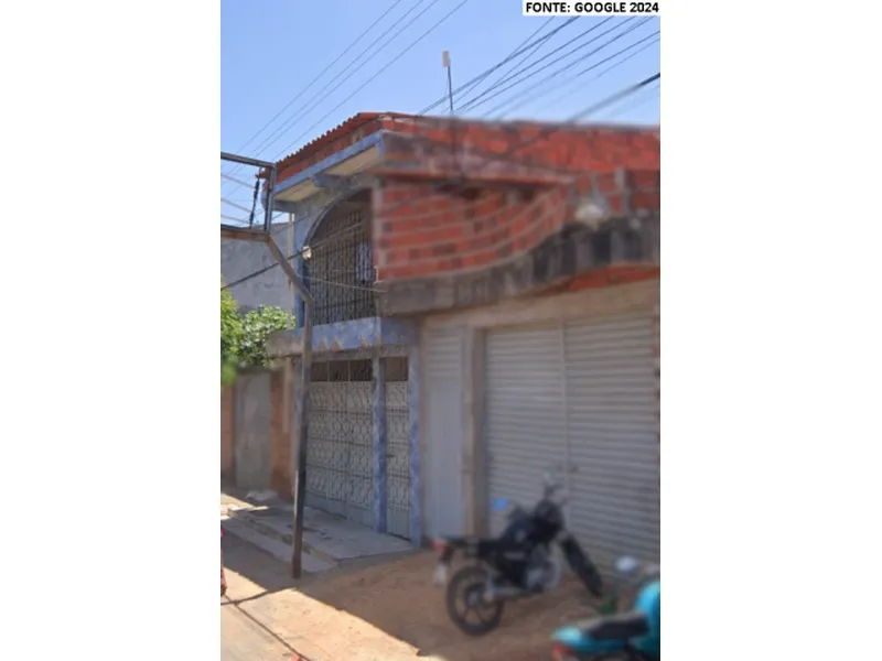 Comercial em leilão