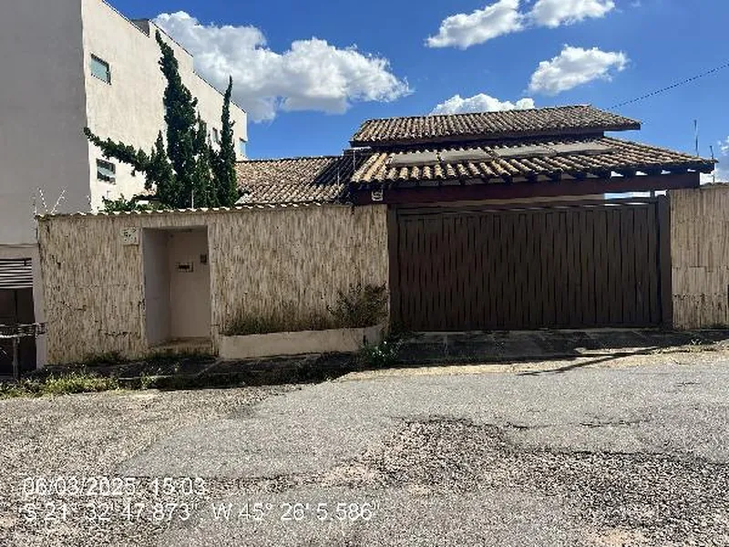 Casa em Licitação