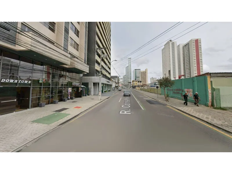 Outros em leilão