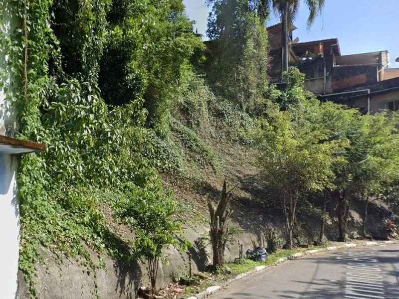 Terreno em leilão