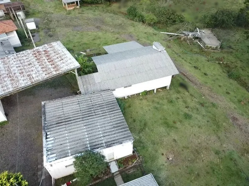 Comercial em leilão