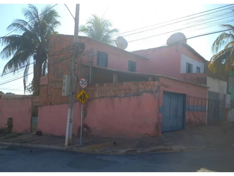 Outros em leilão