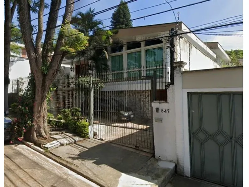 Prédio em leilão