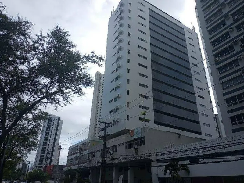 Comercial em leilão
