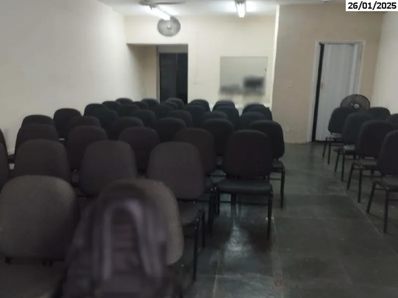 Outros em leilão
