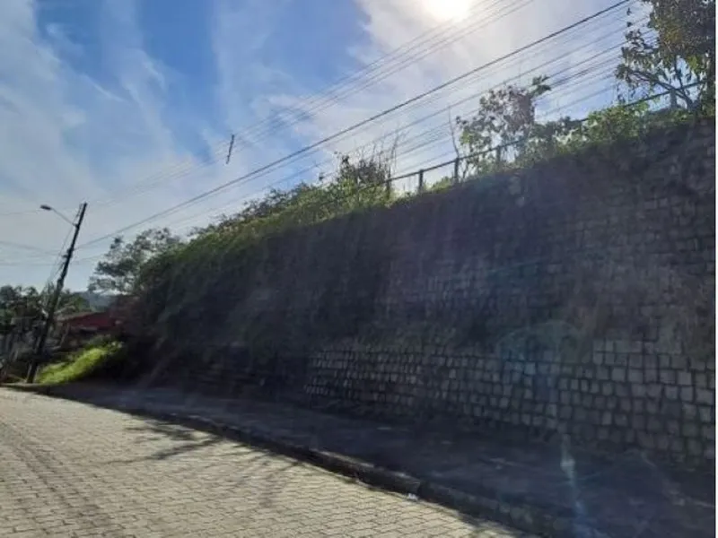 Terreno em leilão