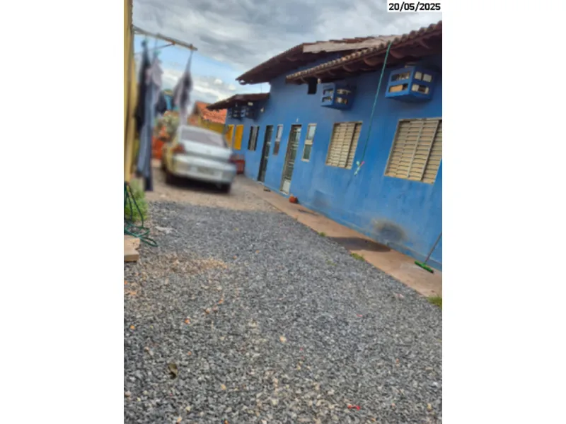 Outros em leilão