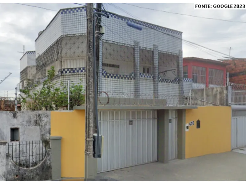 Comercial em leilão