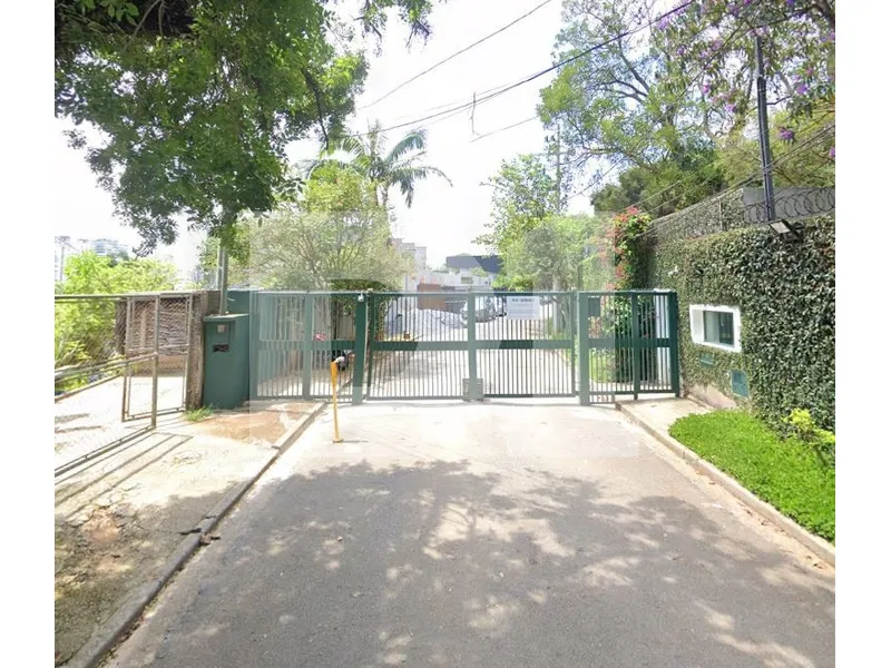 Terreno em leilão