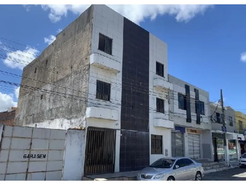 Prédio em Leilão Extrajudicial