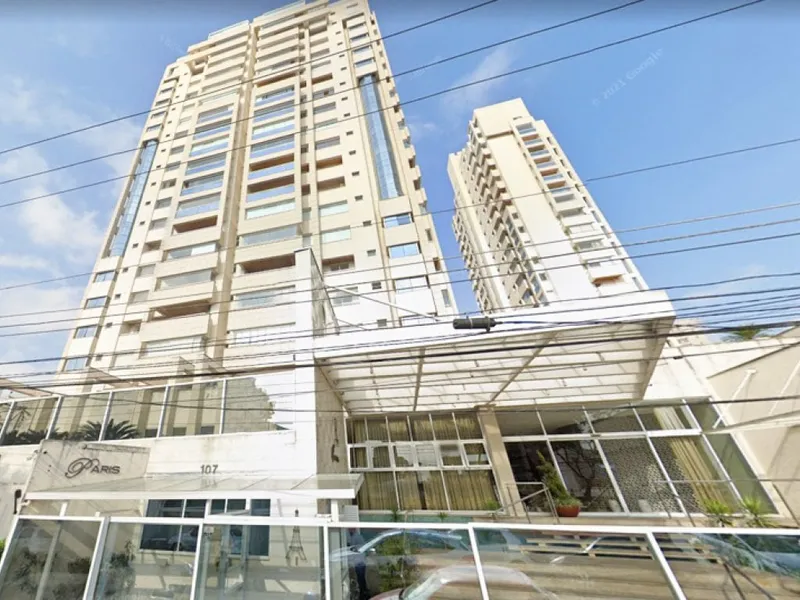 Outros em leilão