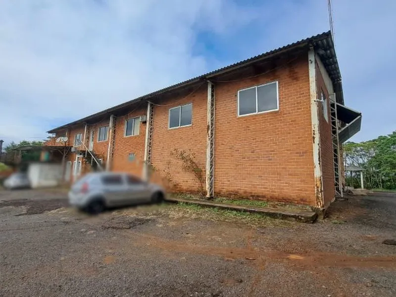 Comercial em leilão