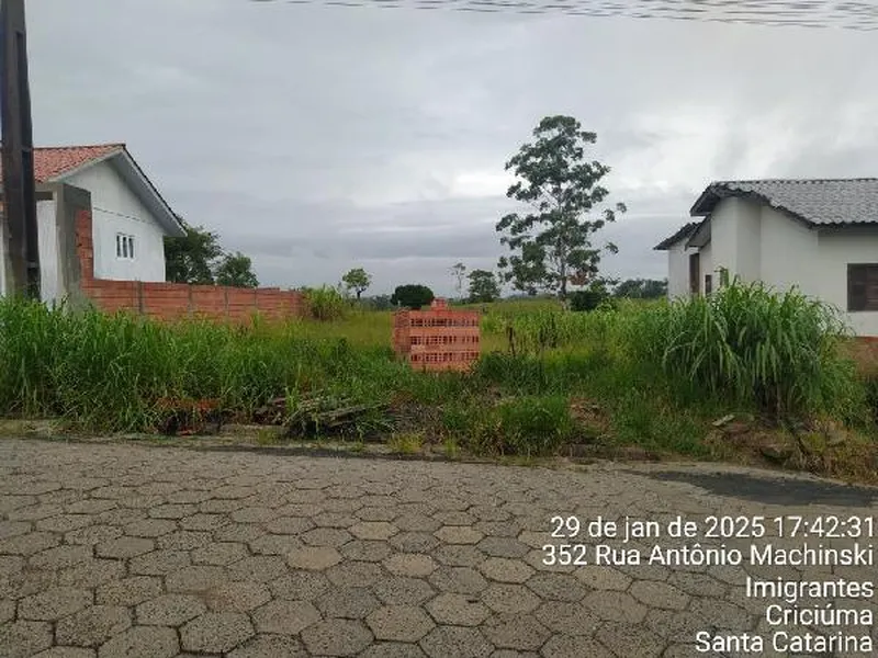 Terreno em Licitação