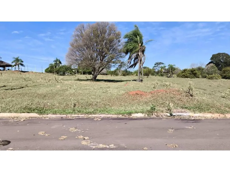 Terreno em leilão