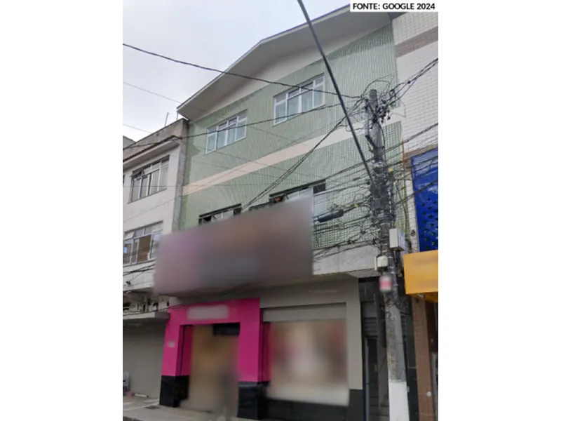 Comercial em leilão