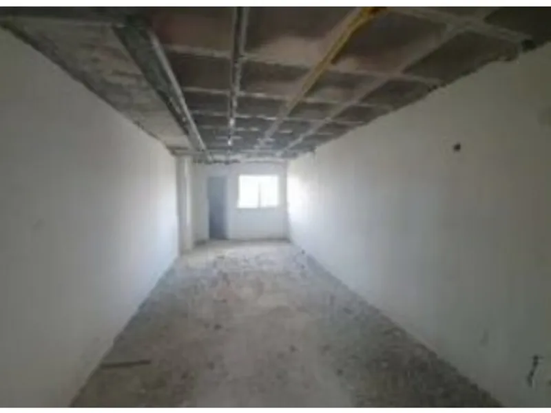 Comercial em leilão