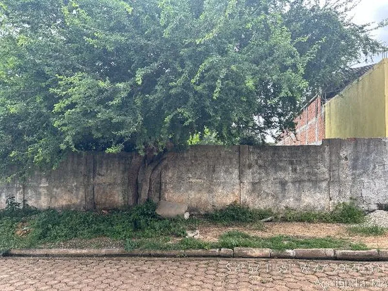 Terreno em Licitação