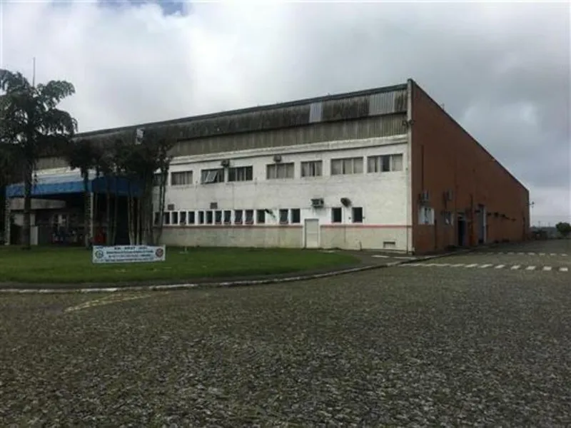 Comercial em leilão