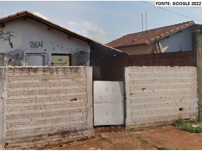 Comercial em leilão