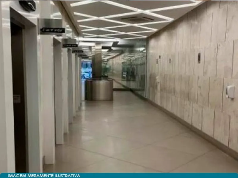 Comercial em leilão