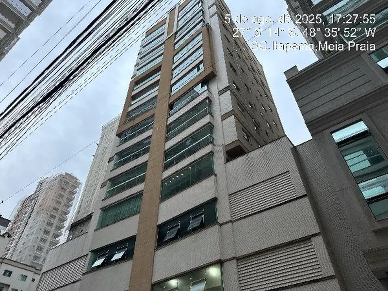 Apartamento em Licitação