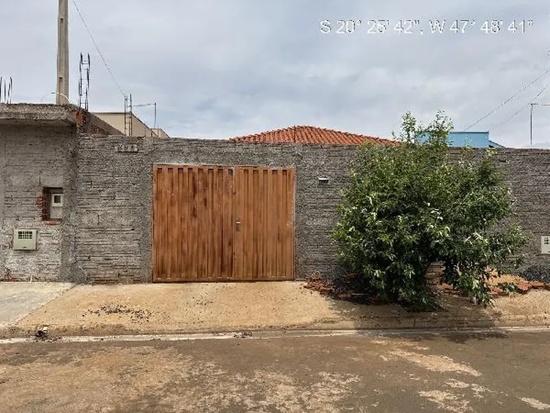 Casa em Leilão Extrajudicial