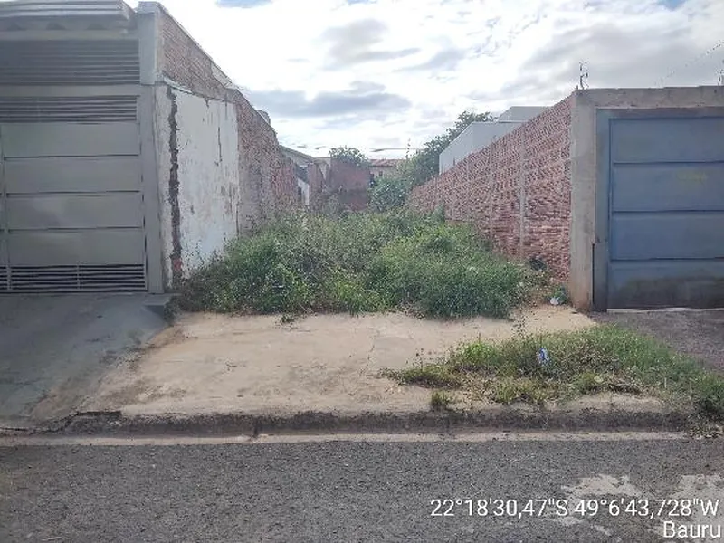 Terreno em Licitação