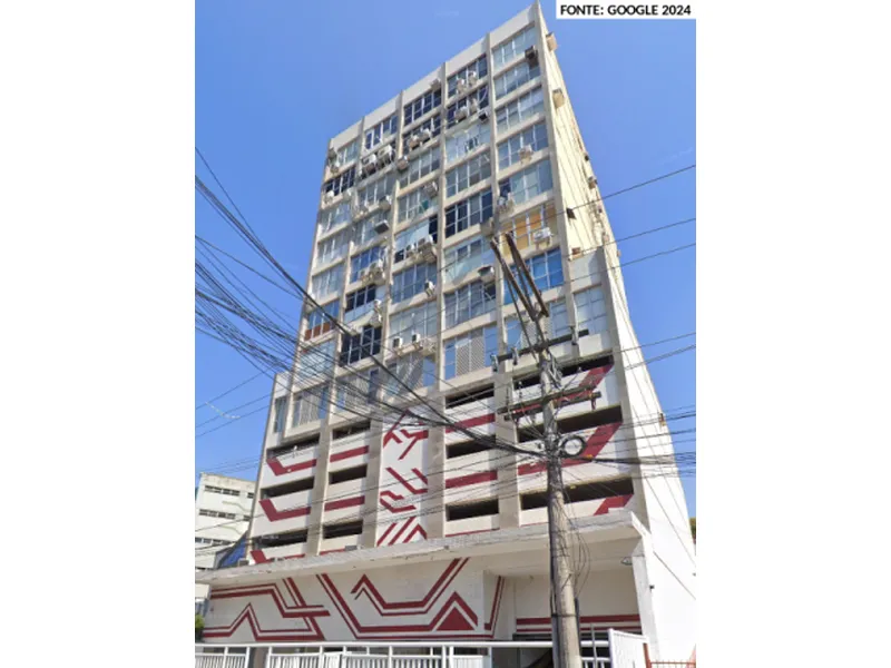 Comercial em leilão