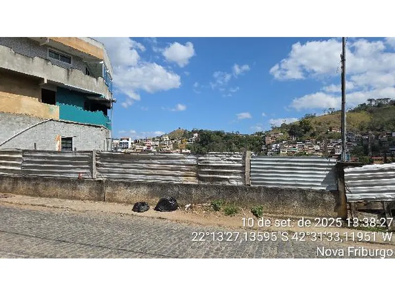 Terreno em Licitação