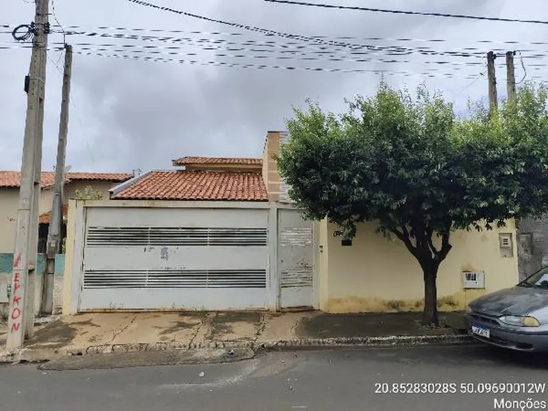 Casa em Leilão Extrajudicial