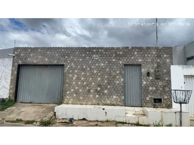 Casa em Leilão Extrajudicial