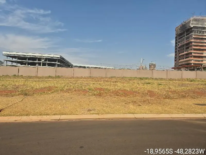 Terreno em Licitação