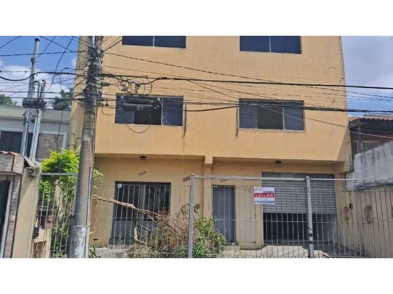 Comercial em leilão