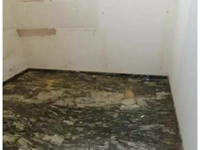 Comercial em leilão