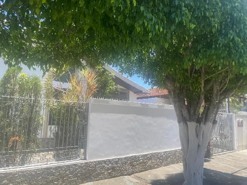 Prédio em Leilão Extrajudicial