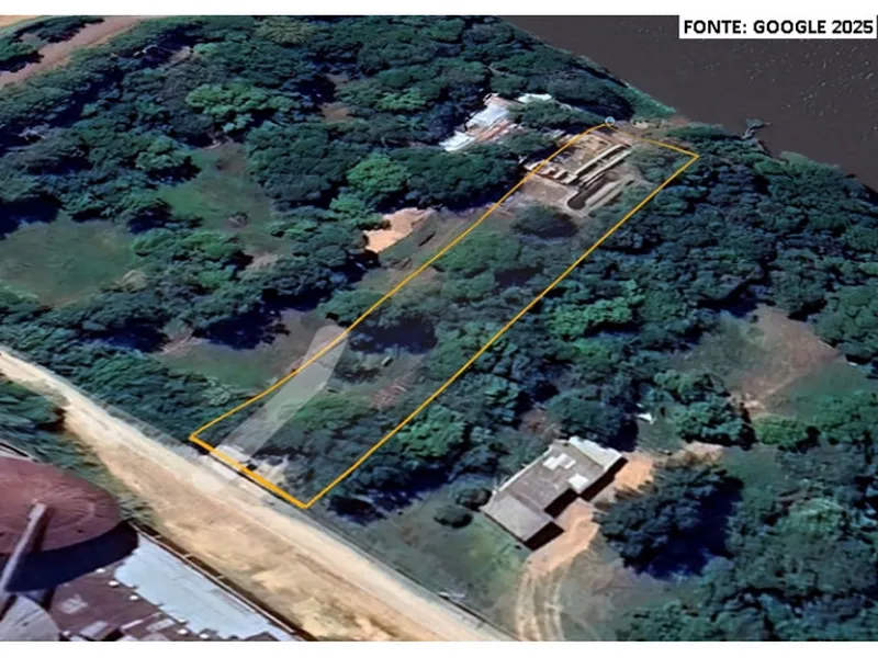 Comercial em leilão