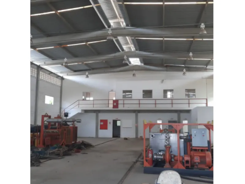 Comercial em leilão